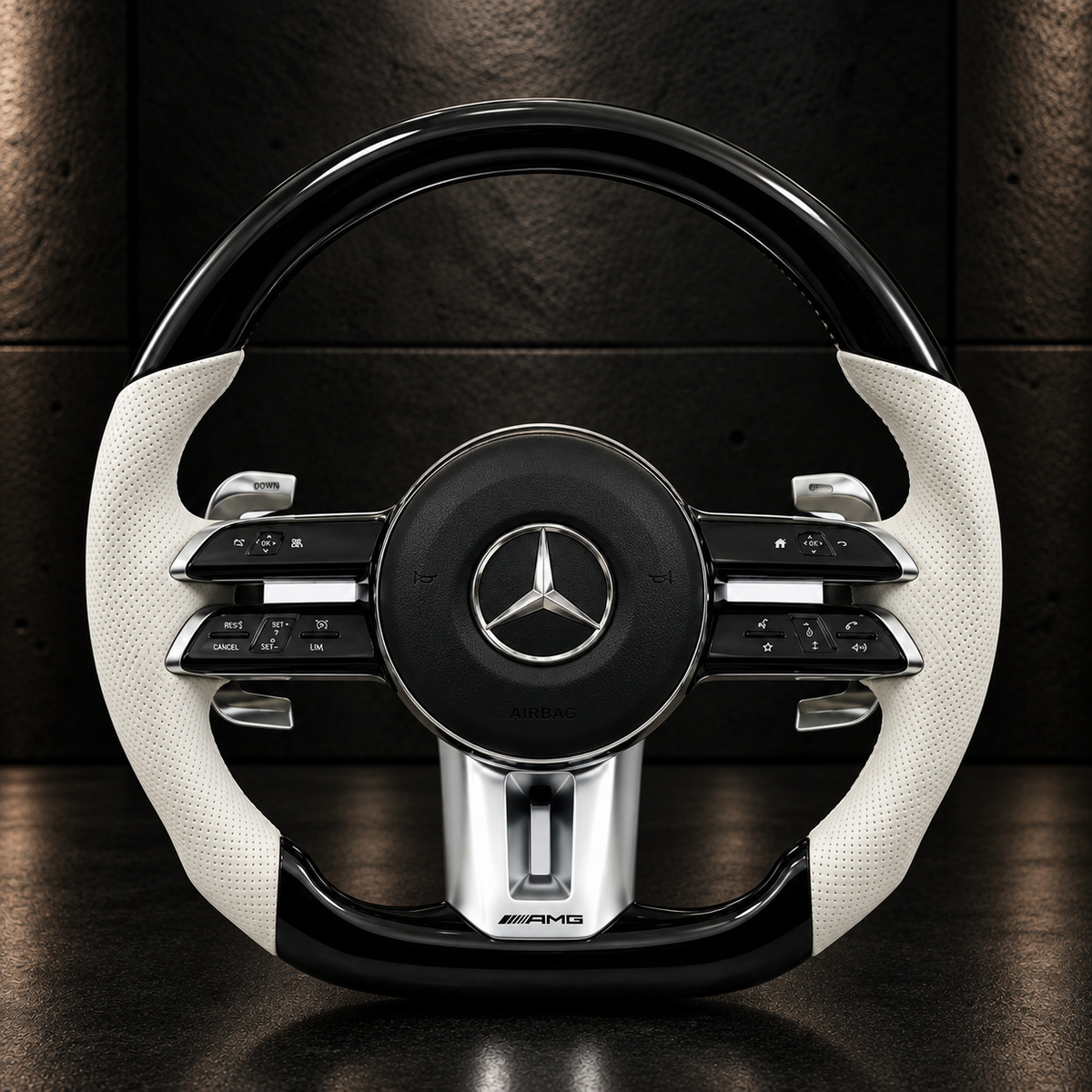 Volante Mercedes-AMG Negro Piano y Cuero Blanco Perforado